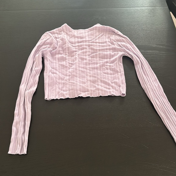 Women’s garage long sleeve size small light purple lettuce, material. - Picture 3 of 3